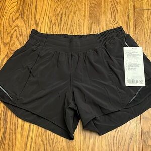 Lululemon Hotty hot LR Short